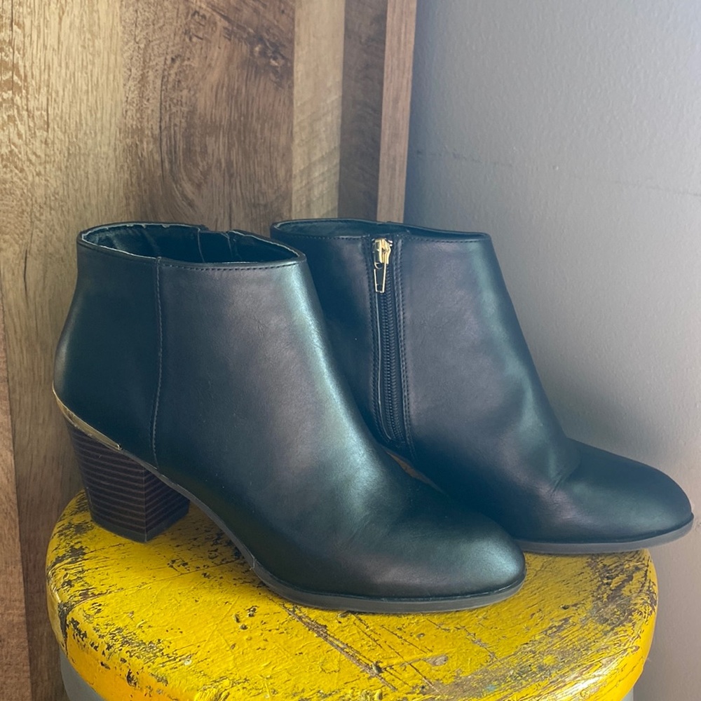 Black with gold detail heeled ankle boots